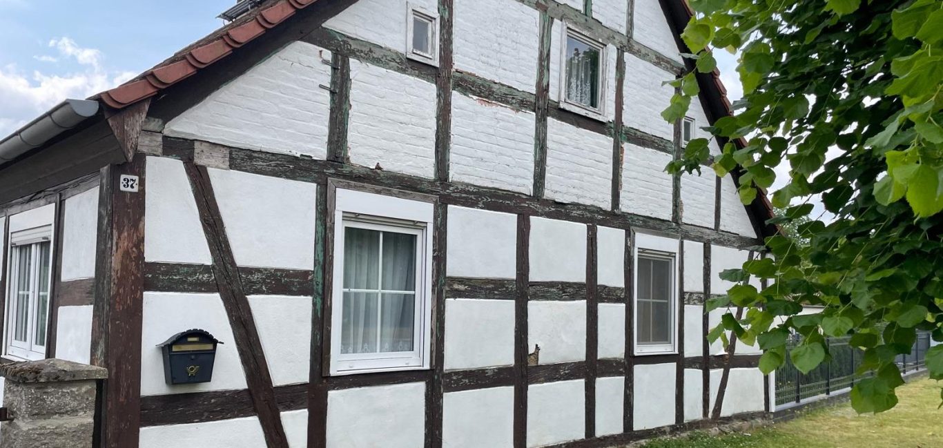 Fachwerk- Detail mit Gerüst 